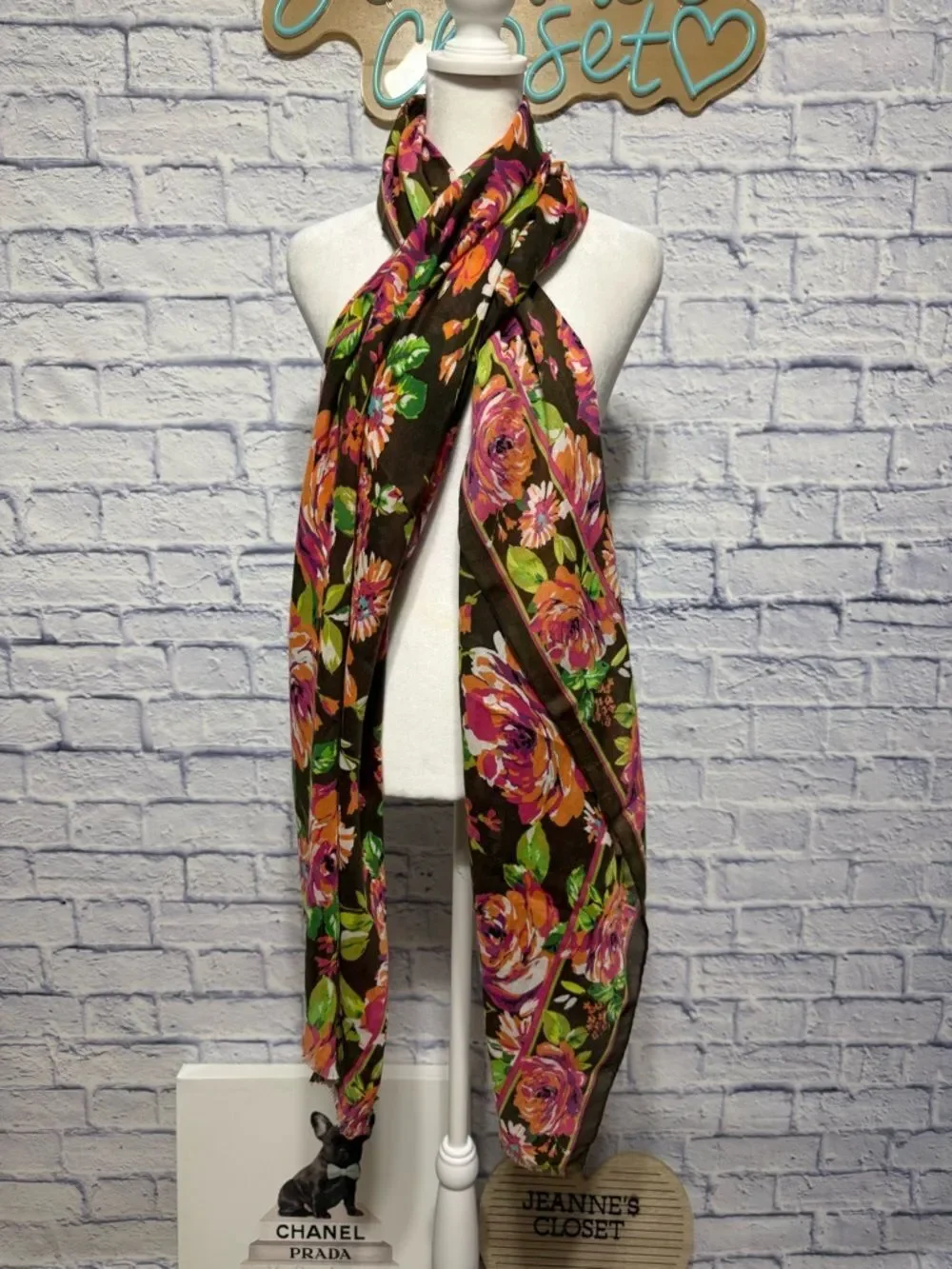 Vera Bradley oblong floral colorful scarf
